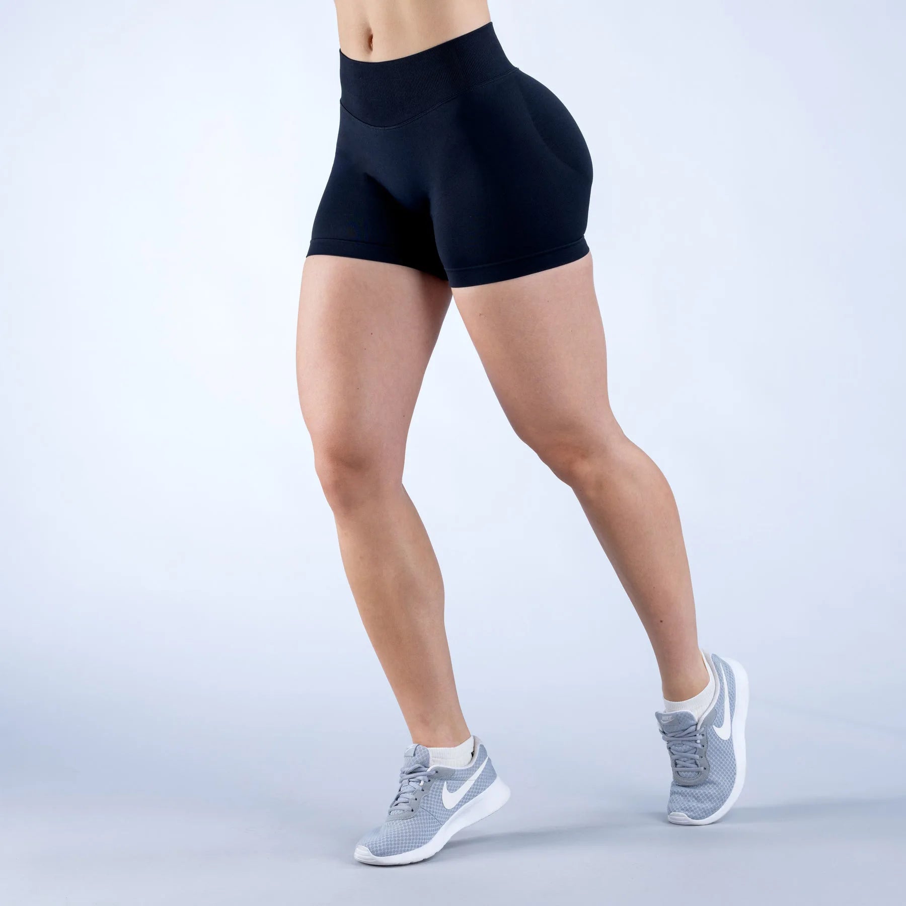 7 FC 2024 High Quality Custom Logo XL 90% Polyamide 10% Elastane Seamless Scrunch Workout Gym Shorts Leggings for Women Sport